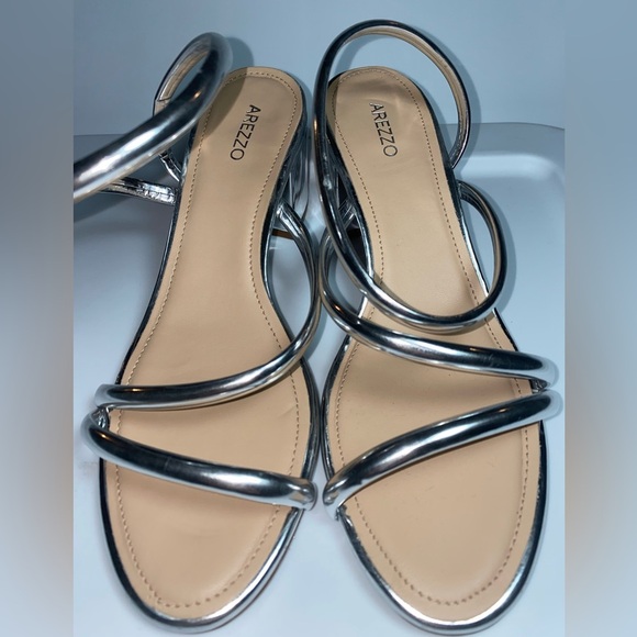 AREZZO NWOT or Box Silver Women's Sandal Pumps - Picture 7 of 7